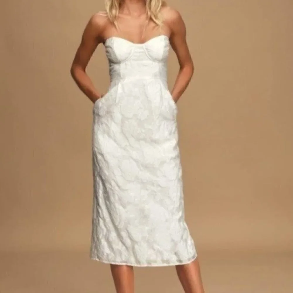 NWT Lulu's White Floral Print Strapless Midi Dress Size Small